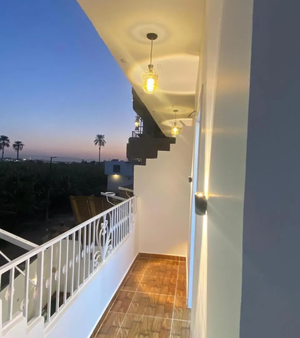 Apartment Nanis Guest House Nile View Luxor