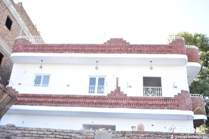Nanis Guest House Nile View Luxor Apartment