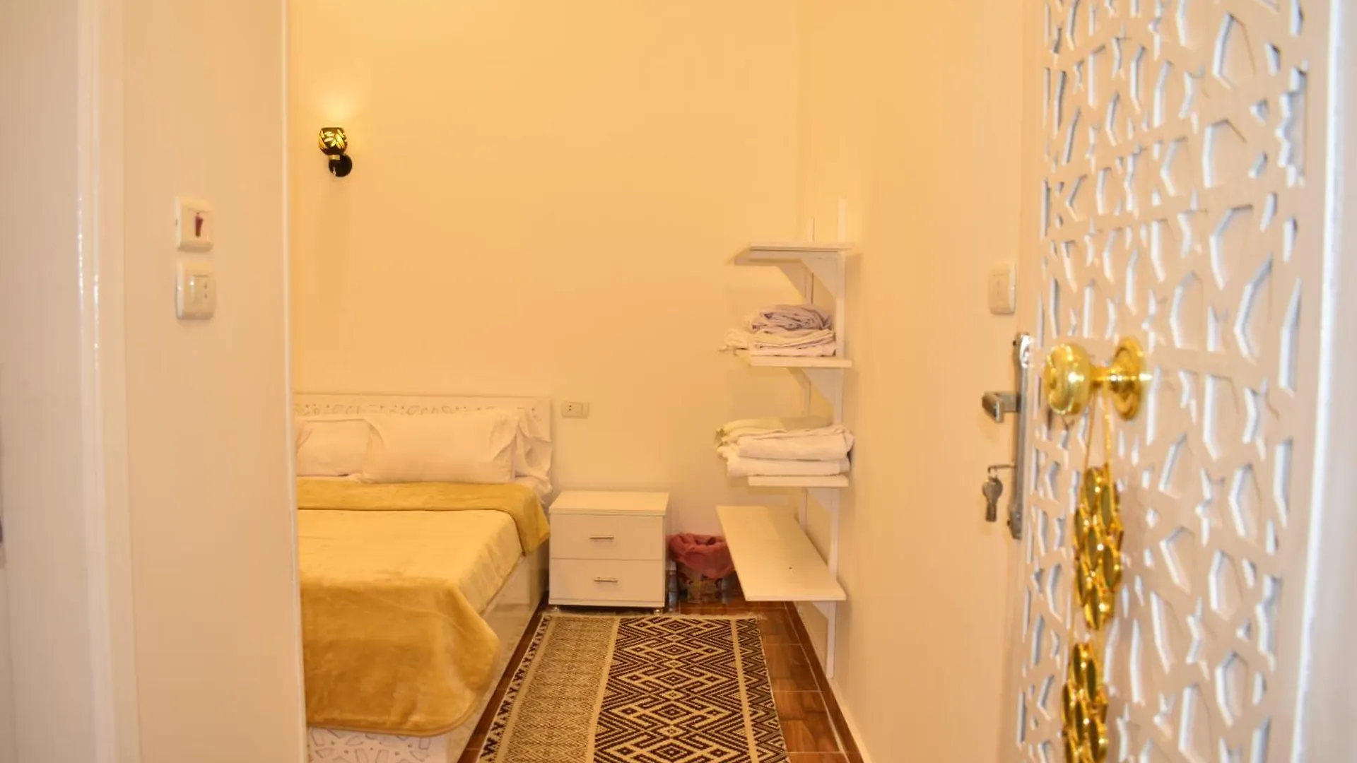 Nanis Guest House Nile View Luxor Egypt